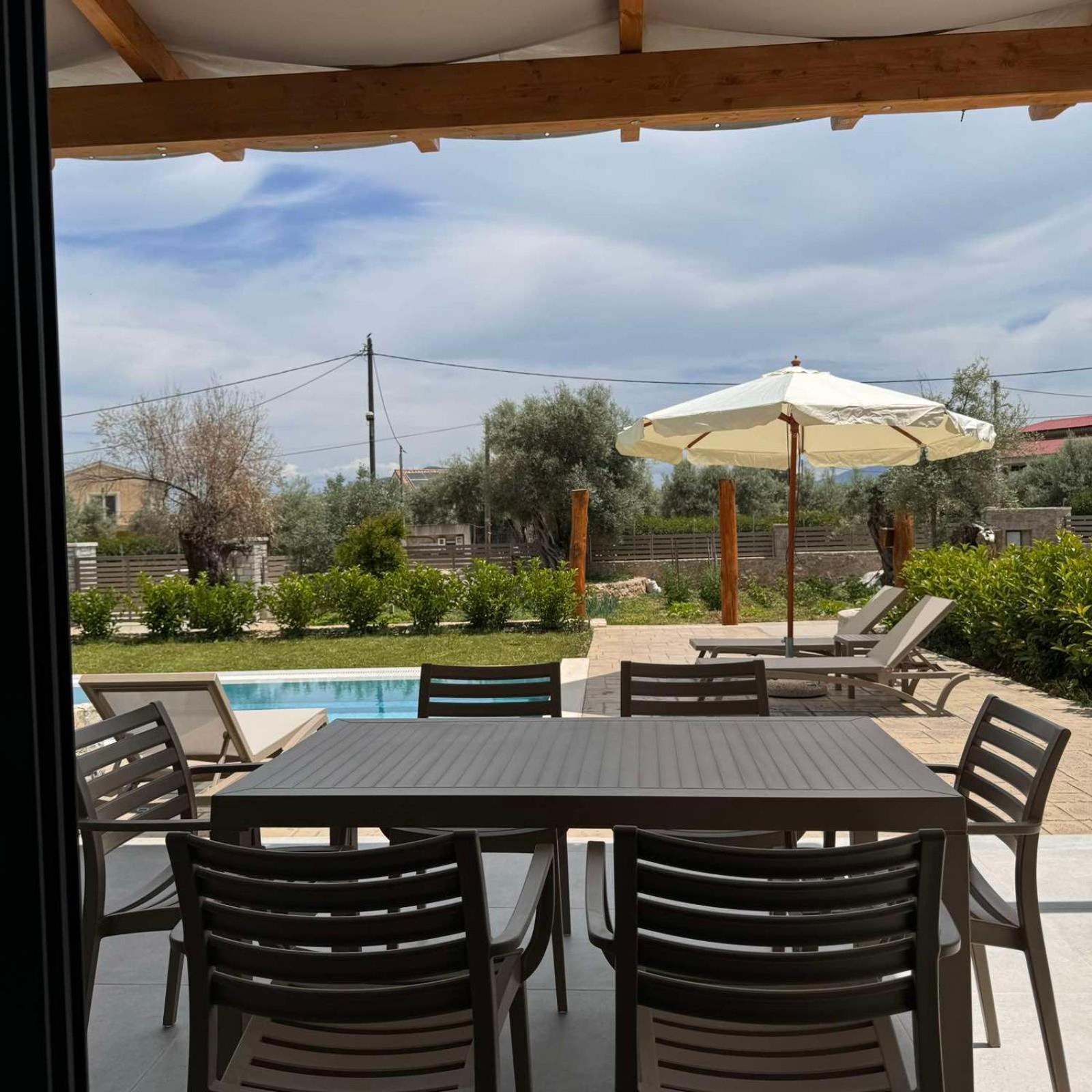 Iris Villas Complex Frinion Экстерьер фото